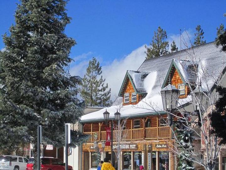 Big Bear Lake Lodging | Big Bear Frontier